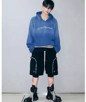 정품 ERL 크롭 후드티 짧은 기장 ENHYPEN 니키 착용