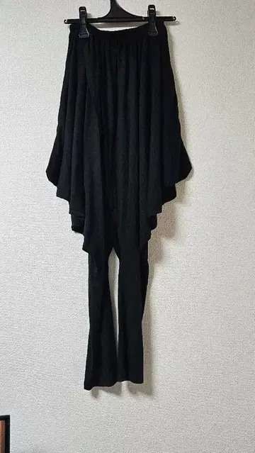 PRESENCE! 팬츠풍 스커트