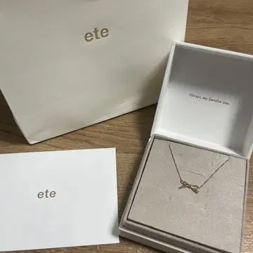 ete 리본 모티브 목걸이 핑크 골드