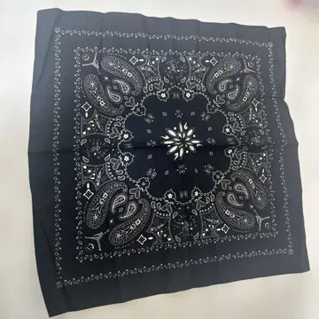 트래비스 스콧 블랙 팬텀 반다나 1개