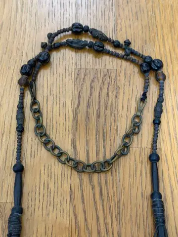 쉐어 스피릿 비즈 장식 프린지 목걸이