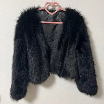 퍼 숏 자켓 블랙