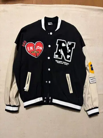 HOOK 자수 바시티 자켓