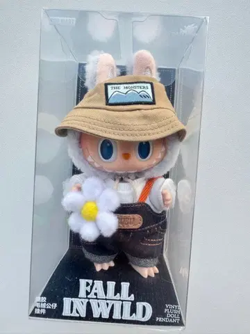 THE MONSTERS FALL IN WILD 라부부 LABUBU