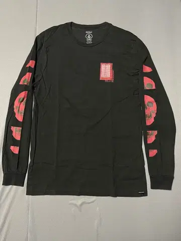Volcom 롱 T 스컬 프린트 미사용 새상품 S 사이즈