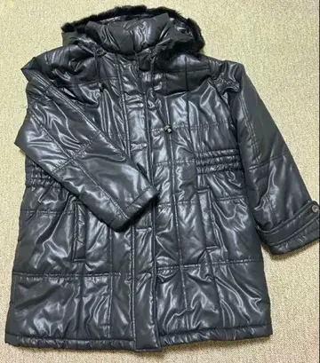 퍼 후드 블랙 퀼팅 코트