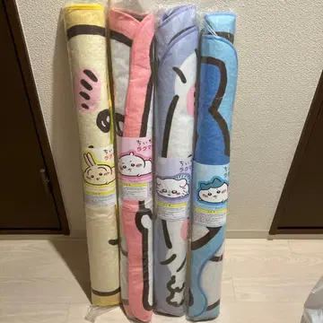 치이카와 (먼작귀) 러그 매트 네소베리 4종 세트