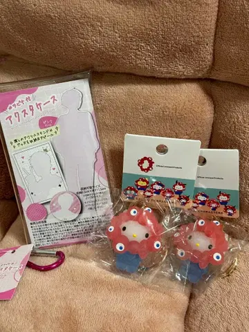 산리오 미야쿠미야쿠 클리어 키링 키티 2개 세트 핑크 케이스 1개 포함