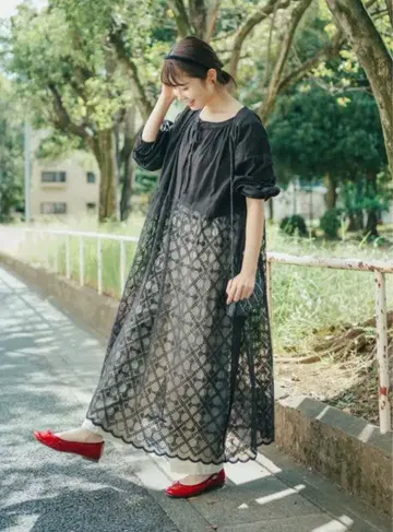 사만사 모스모스 [ 오가닉 코튼 ] 튤 자수 절개 원피스