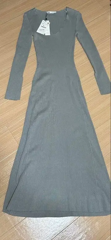 ZARA V넥 롱 원피스