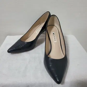 새상품급 다이애나 Diana 스틸레토 펌프스 관혼상제