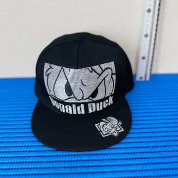도널드 덕 블랙 캡 모자 c