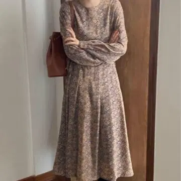 택 포함 새상품 sorule 원피스 플라워 꽃무늬 플레어 베이지 계열