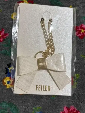 FEILER 페이러 화이트 리본 참 체인 포함
