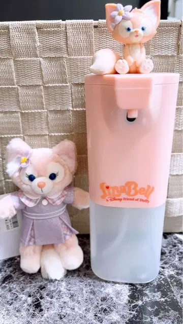 리나벨 인형 배지 디스펜서