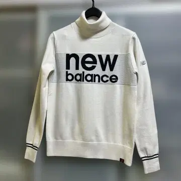 new balance 화이트 스웨터 사이즈 1