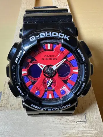 CASIO G-SHOCK 레드 블랙 시계
