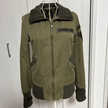 올리브 밀리터리 자켓 DECEMBER 1974