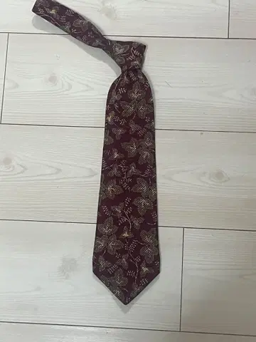 트루사르디 실크 넥타이 버건디