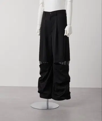 [ 미사용 새상품 ] [ GRANCY ] 레이어드 디자인 슬랙스 블랙 M