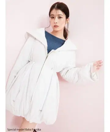 SNIDEL 니시카와 레이디 모즈 다운 코트 화이트