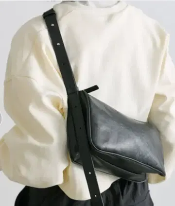 ear 천연 가죽 (280g) 미니 스와로 바닥 숄더백