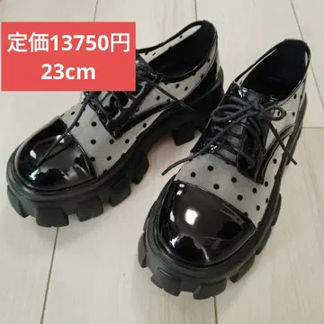 새상품 주메로 통굽 도트 레이스업 슈즈 블랙 23cm