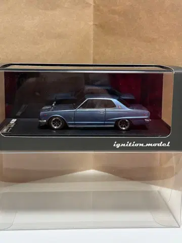 이그니션 모델 1/43 닛산 스카이라인 2000 KGC10 라이트 블루