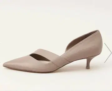 Odette e Odile 비대칭 벨트 펌프스