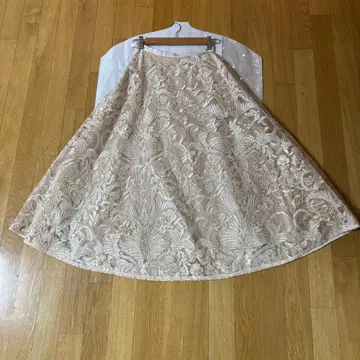 셀포드 레이스 스커트 옅은 베이지