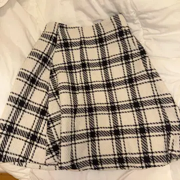 An Mille 체크 무늬 타이트 스커트