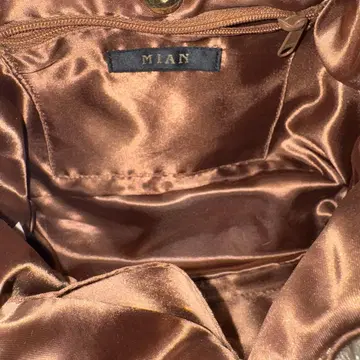 MIAN 브라운 퍼 핸드백