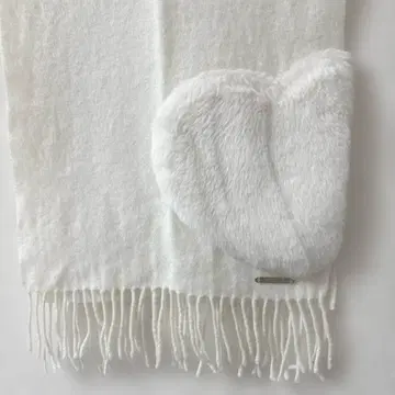 훌라 머플러 울 100% 하트 화이트 훌라