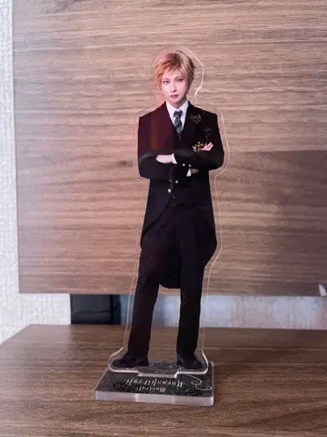 흑집사 아크릴 스탠드 에드워드 이와사키 유가