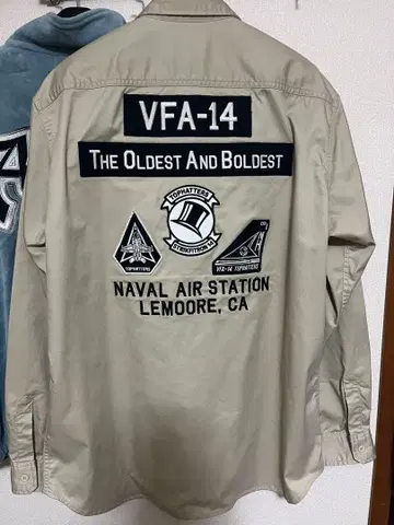 AVIREX 패치드 밀리터리 셔츠