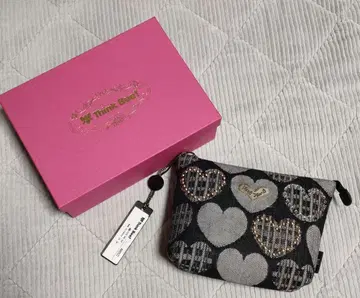 [ 새상품 박스 포함 ] Think Bee! 하트 무늬 파우치