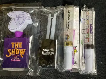 Travis Japan 응원봉 4개 세트 배터리 포함 점등 확인 완료