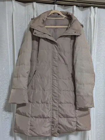미사용품! 후드 부착 베이지 다운 자켓