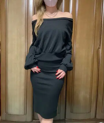 egoist gyda RESEXXY 맨투맨 오프숄더 타이트 원피스