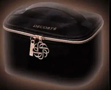 코스메 데코르테 2025 홀리데이 파우치 수량 한정