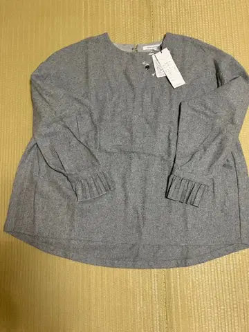 미사용 새상품 SUN VALLEY 블라우스