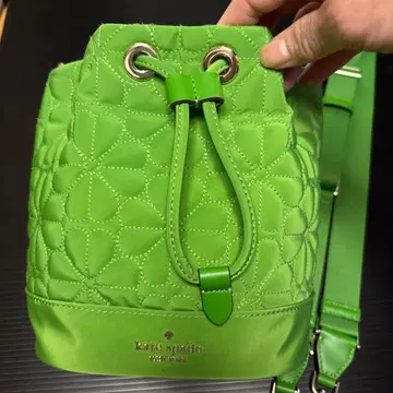 새상품급 kate spade 예쁜 그린색 서두르세요.