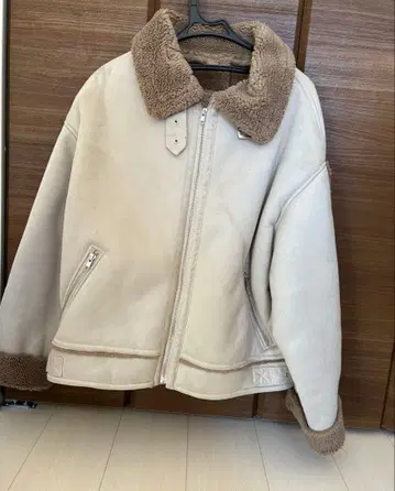 무스탕풍 보아 옷깃 자켓