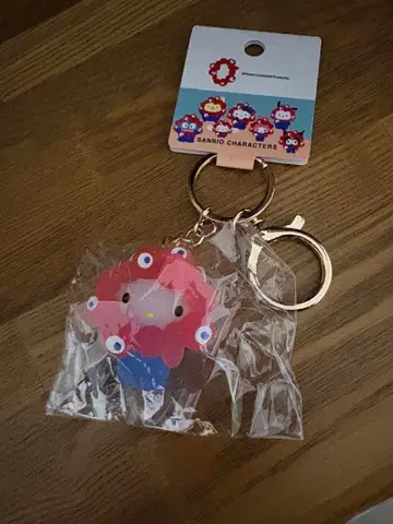 산리오 콜라보 미야쿠미야쿠 키티 키링