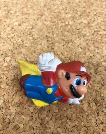 레트로? 슈퍼 마리오 배치 망토 마리오 노무라 토이