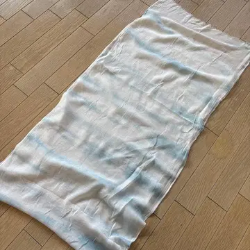 타이다이 거즈 스톨 화이트와 연한 블루의 스톨