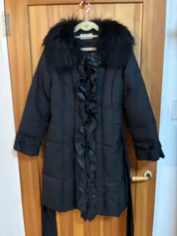 갤러리 비스콘티 다운 코트