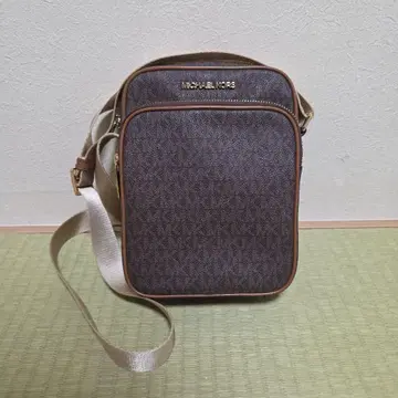 마이클코어스 올 패턴 숄더백 로고