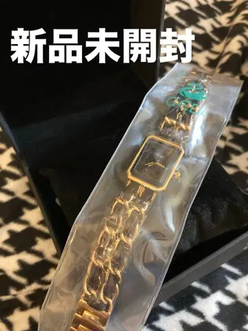 즉시 구매 대환영 미개봉 새상품 골드 블랙 쿼츠 손목시계 노브랜드 제품