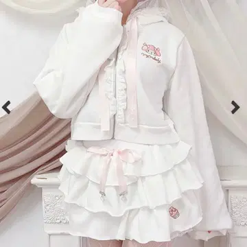 새상품 [ MA*RS x My Melody 콜라보 ] 후드티 셋업